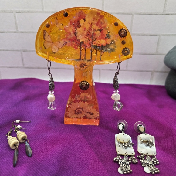 unbranded Jewelry - 881. Set Of 3 Shell And Fresh Water Pearl Earrings